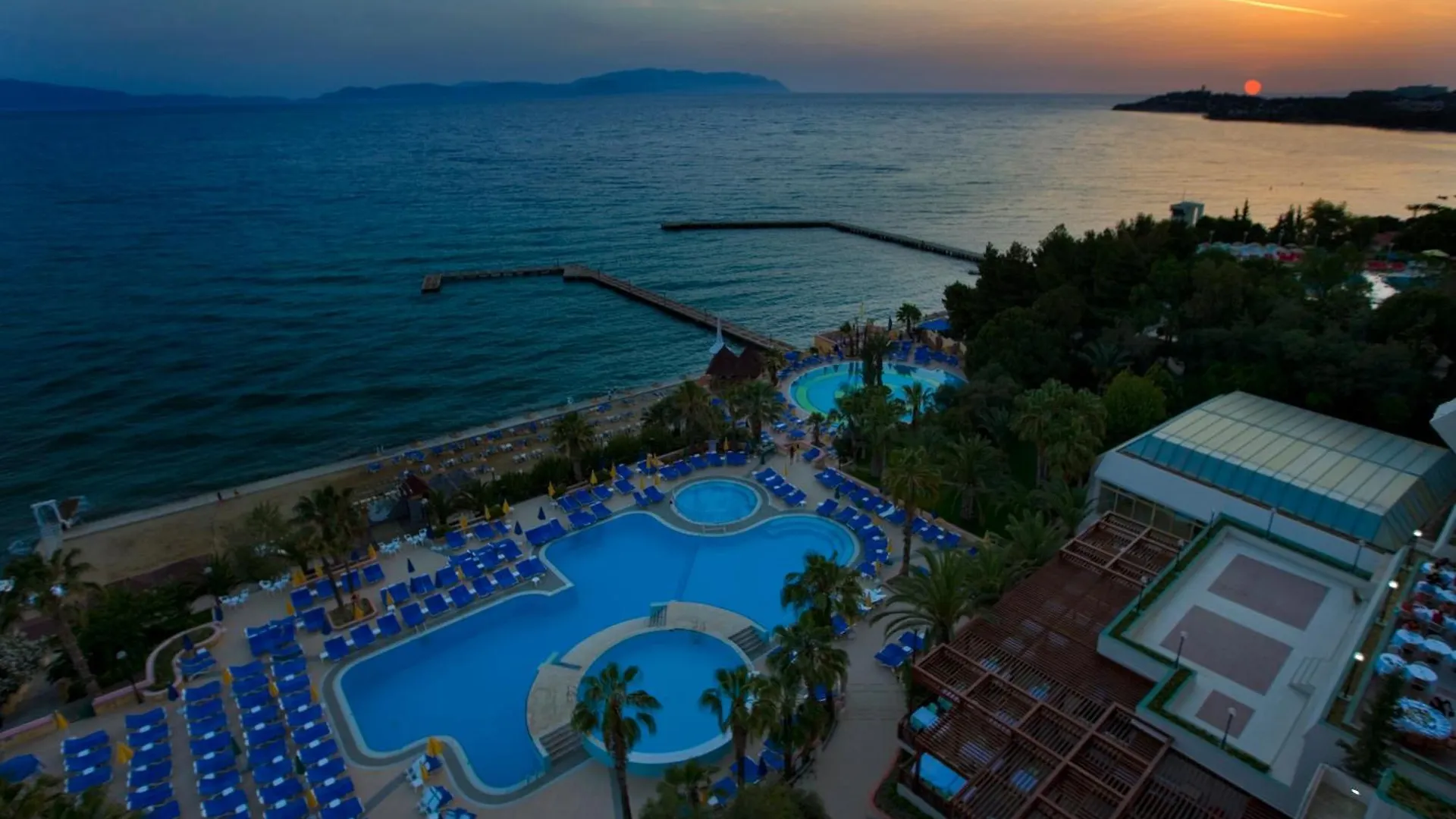 Fantasia Deluxe Hotel Kusadasi