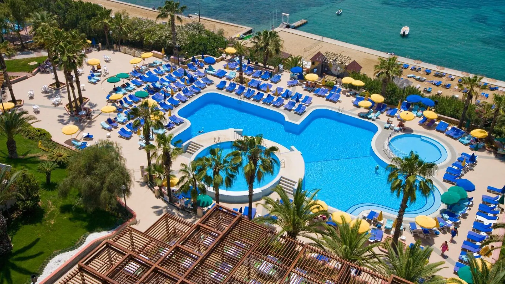 Fantasia Deluxe Hotel Kusadasi 5*,