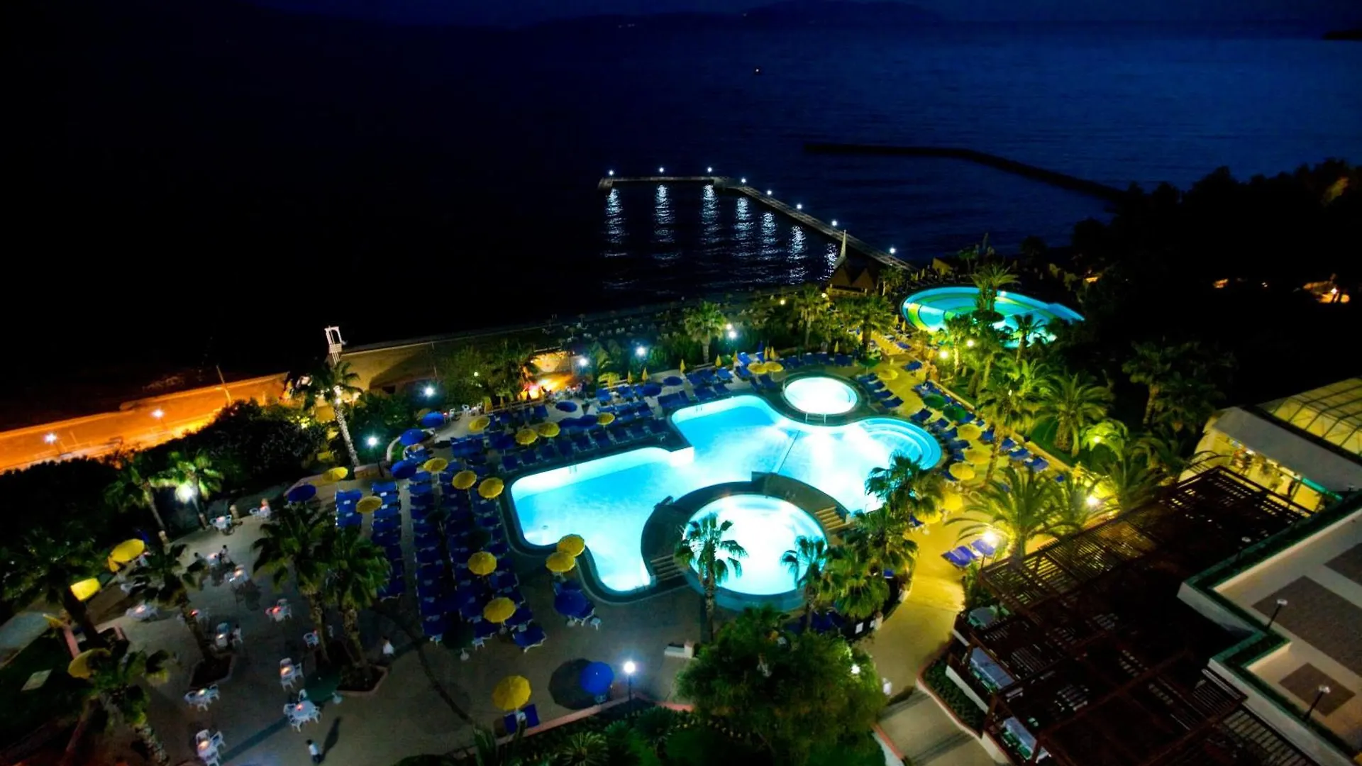 Fantasia Deluxe Hotel Kusadasi