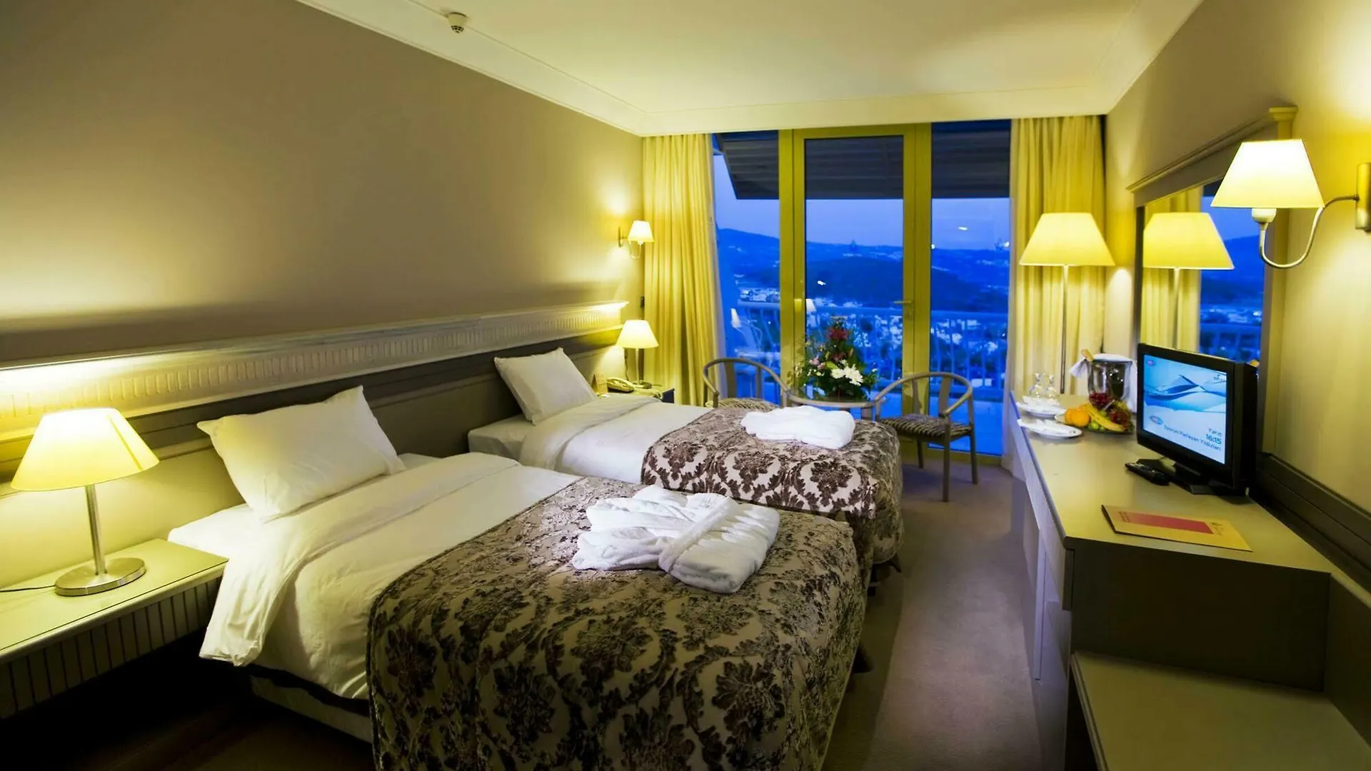 Fantasia Deluxe Hotel Kusadasi